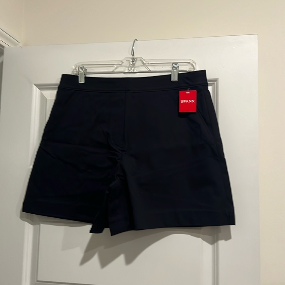 SPANX On-the-Go Shorts 6 in
